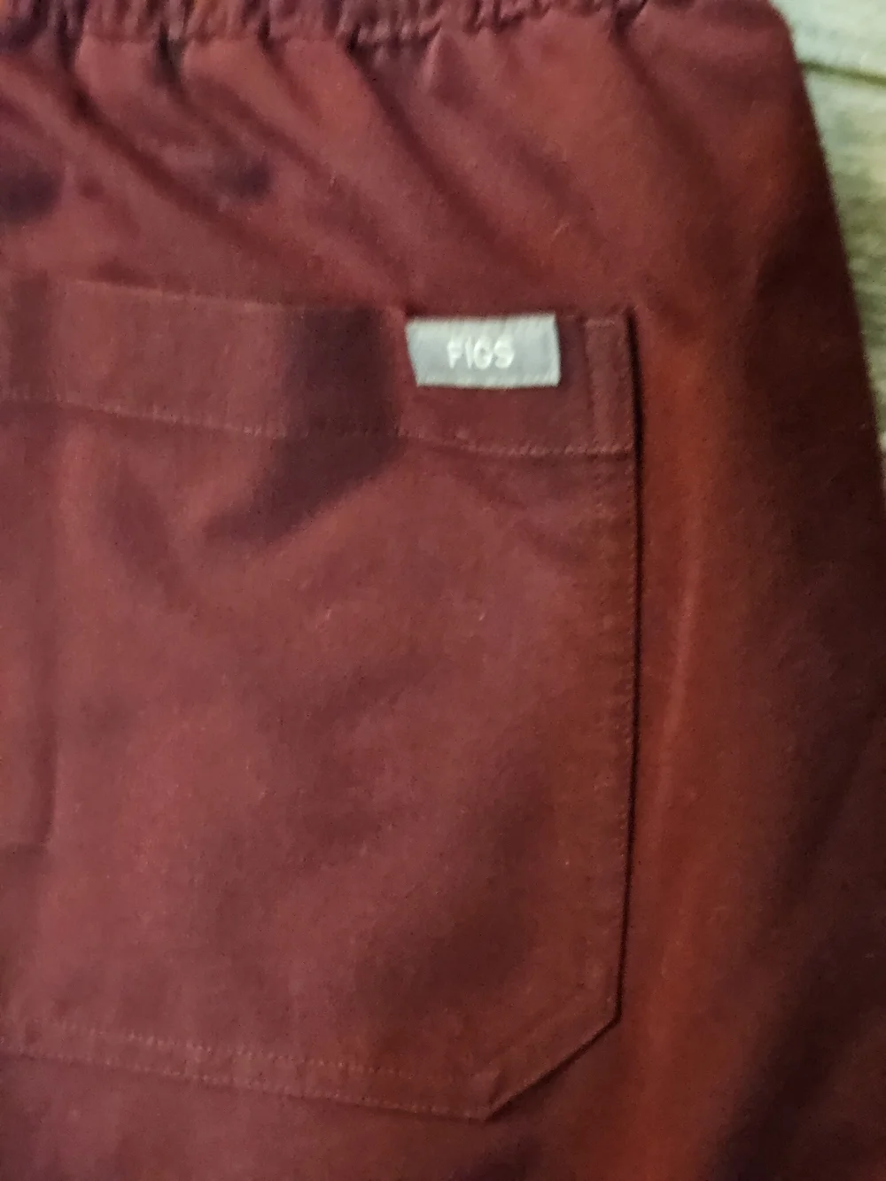 Figs Men's Cairo Burgundy Straight Cargo Scrub Pants Size Xlarge Short